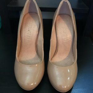 Colin Stuart Nude pumps- Size 5